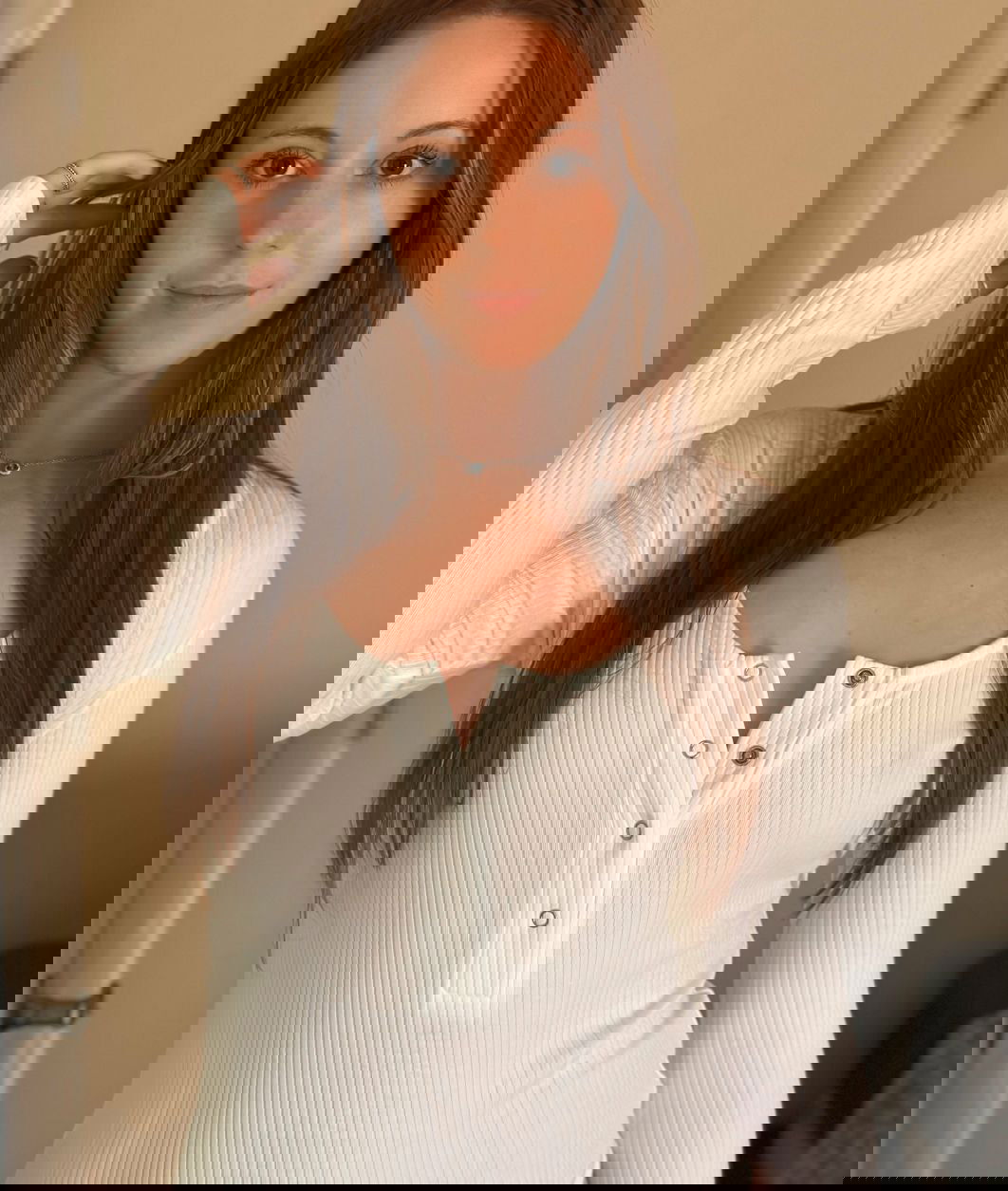 helleyna, 22 years old from Italy