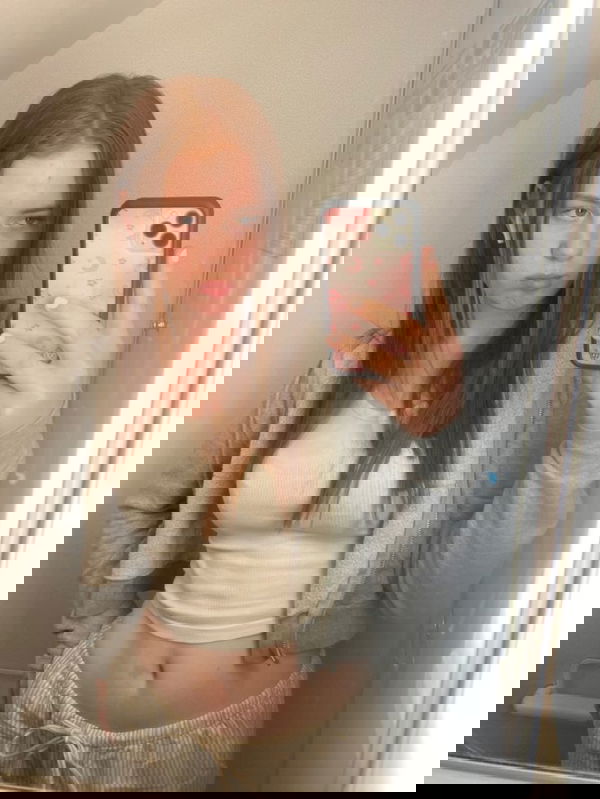 Rosemary425410, 20 years old from United Kingdom