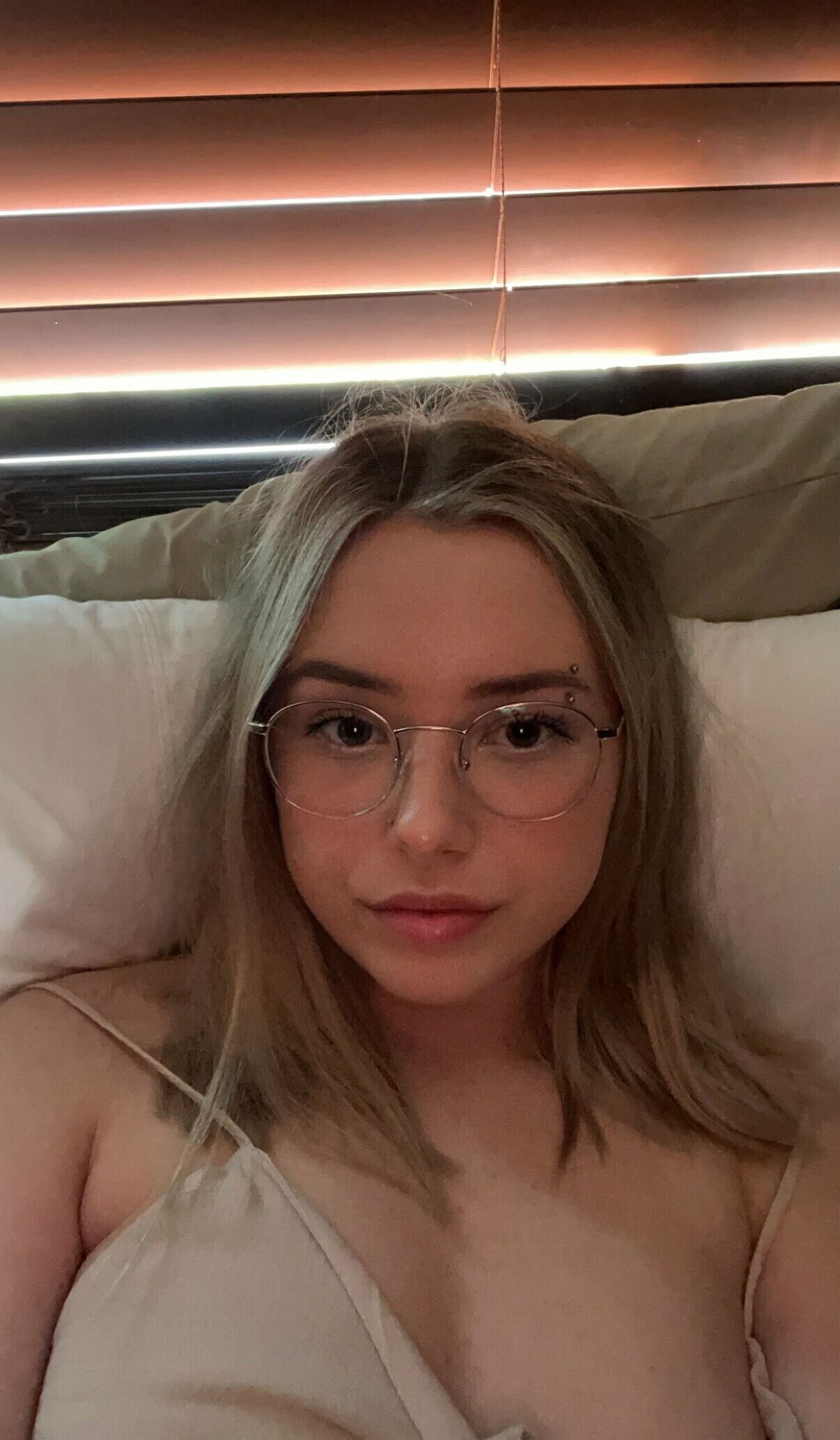 ysueudf, 21 years old from United States
