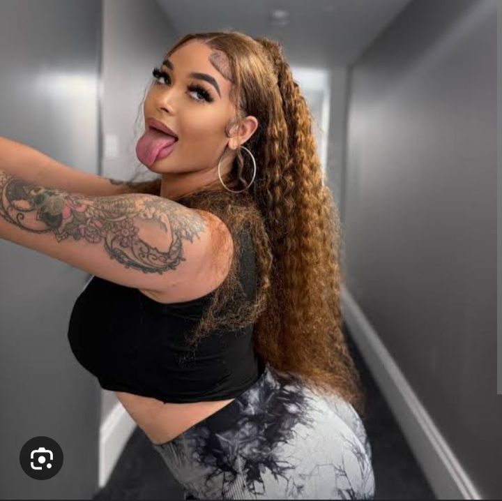 scarletsophia's Cover Photo