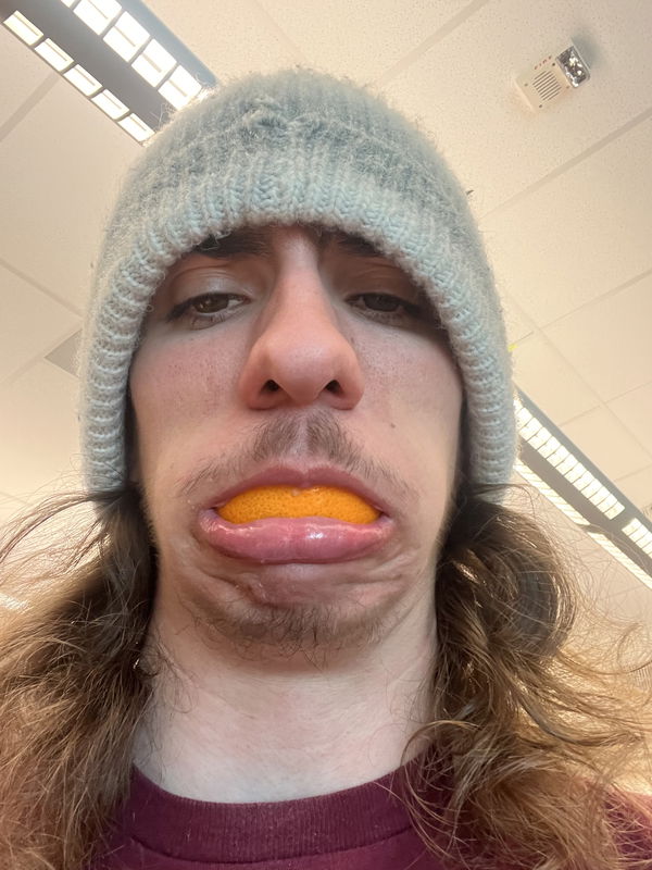 Cwazeen, 18 years old from United States