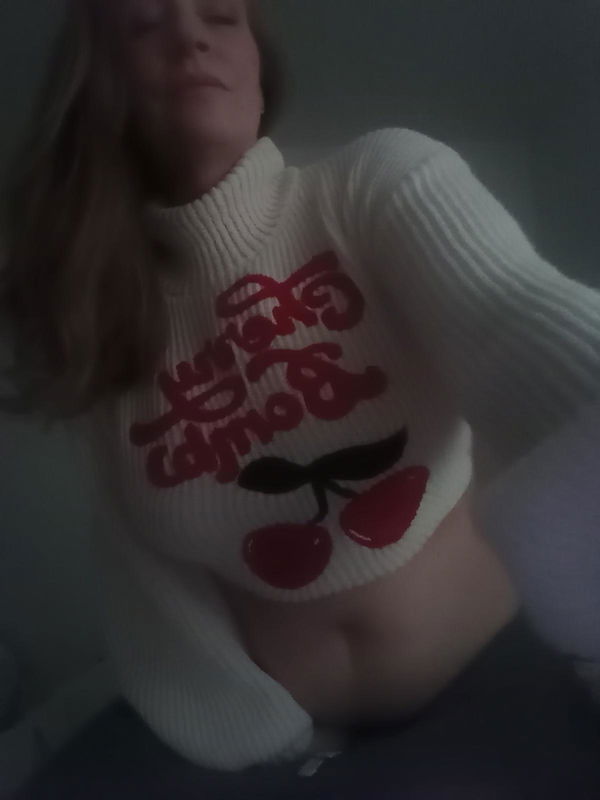 vymofyza, 22 years old from United States