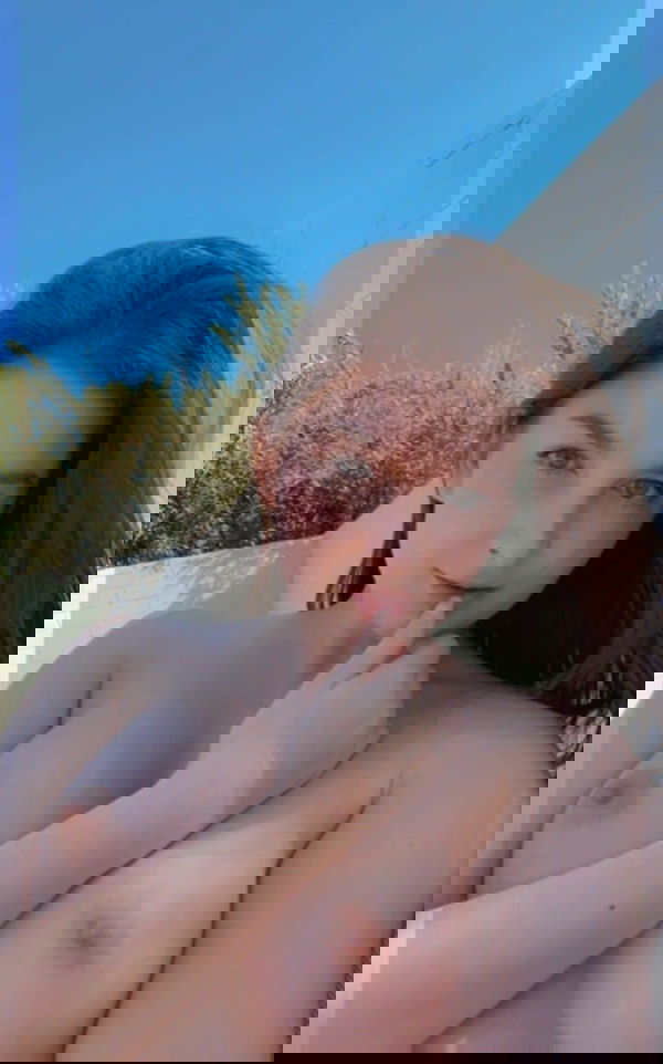 Grace957, 20 years old from Germany