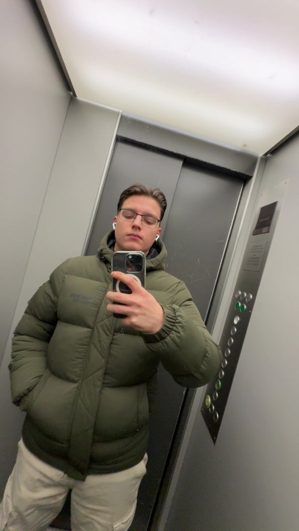 valmir_2008, 18 years old from Switzerland