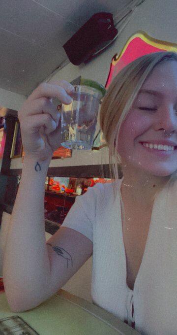 Florence58372's Cover Photo