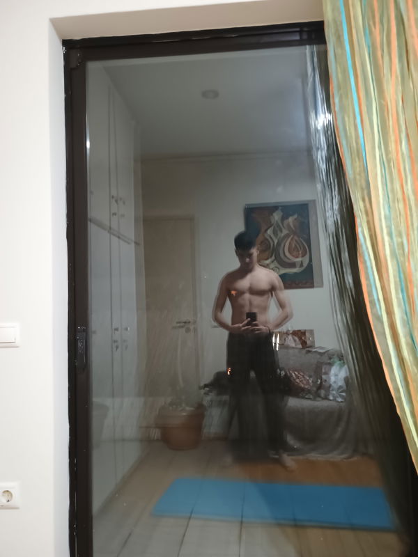 knsvasilop, 18 years old from Greece