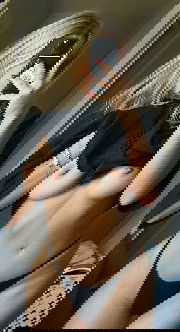 bagfry359, 26 years old from France