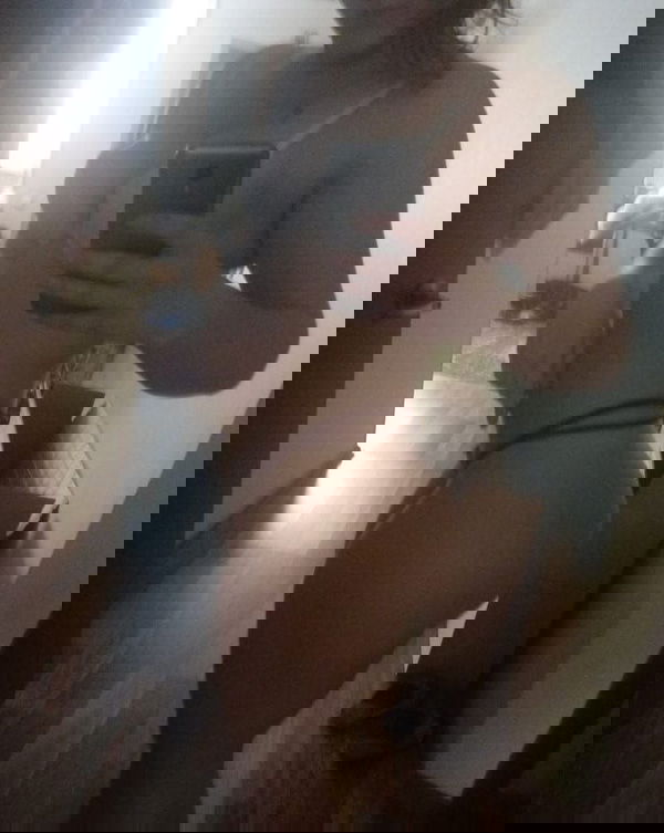 ConnieL, 21 years old from United States