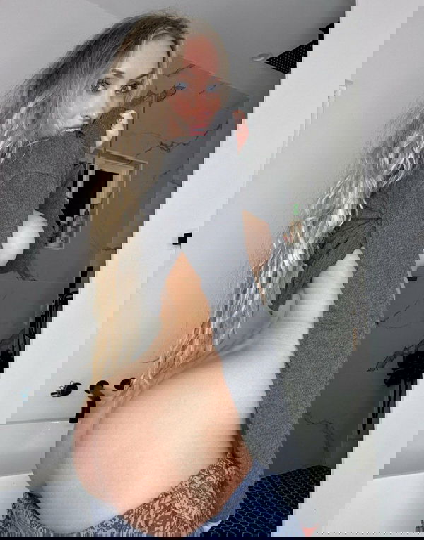 n_ob21-29, 21 years old from United Kingdom