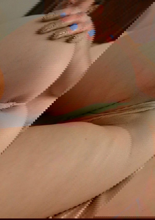 tyvoleli, 24 years old from United Kingdom