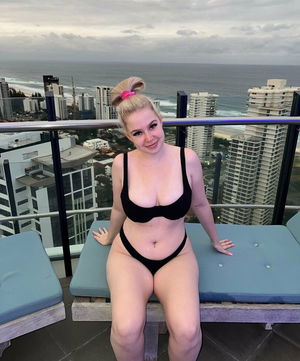 Suzannnee's Profile Photo