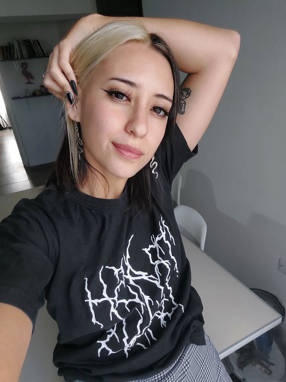 kadodoh328, 20 years old from Netherlands