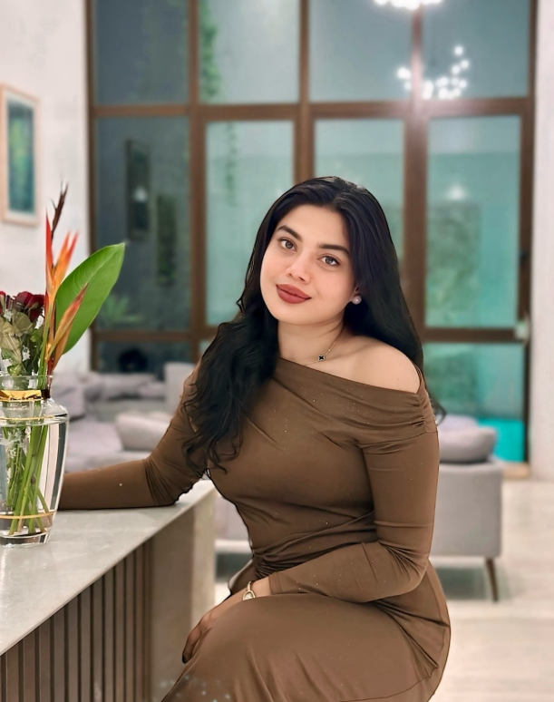 Clara2133, 21 years old from United States