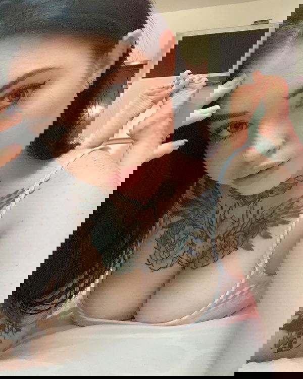 cimygube, 25 years old from United Kingdom