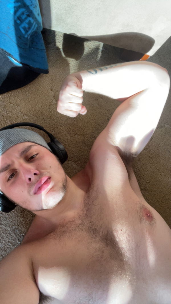 boto, 18 years old from United States