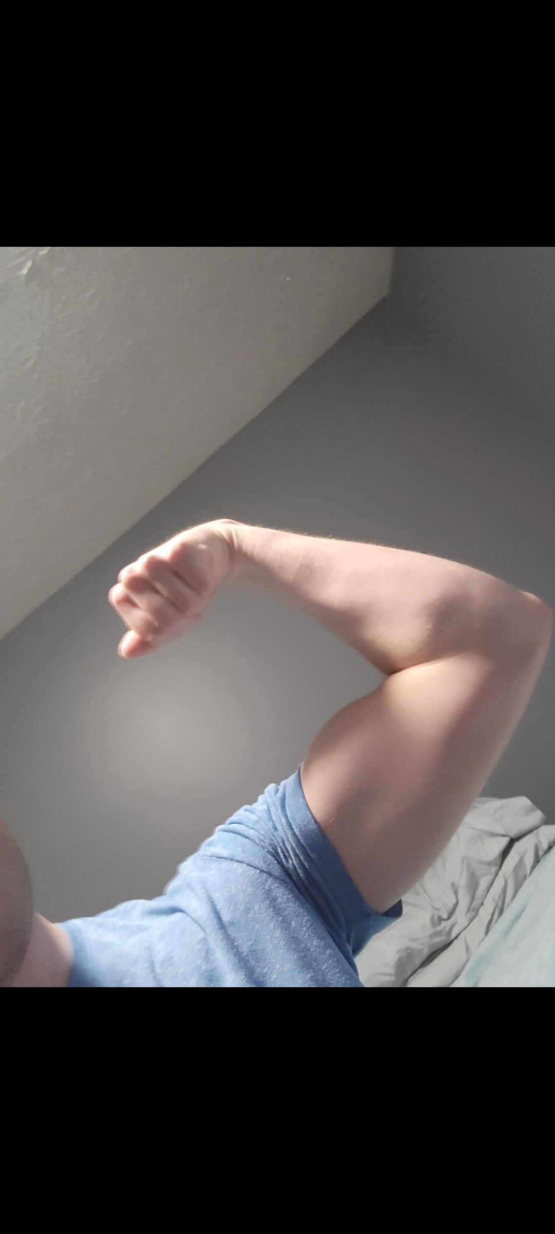 bhen16453's Cover Photo