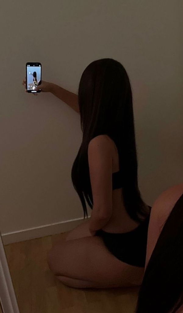 Elenaaa26x, 19 years old from United States