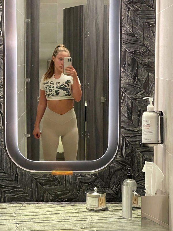 raya_33, 25 years old from United States