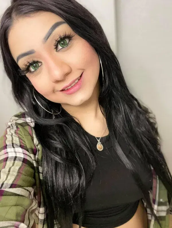 vixeni6746, 22 years old from Switzerland