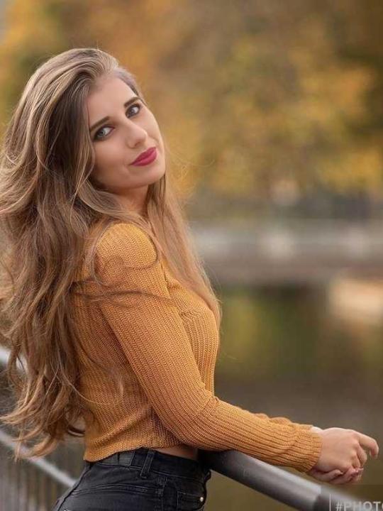 sevuza, 25 years old from Switzerland