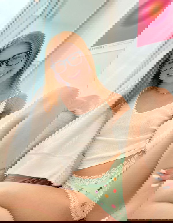 padbitpop, 23 years old from Australia