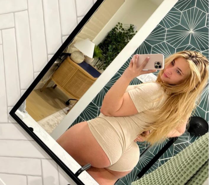 Prettytina's Cover Photo