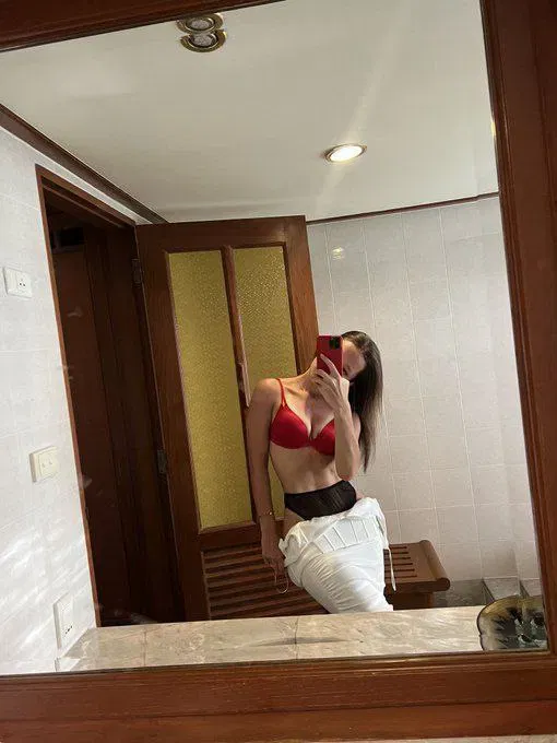 amelia51, 22 years old from Germany