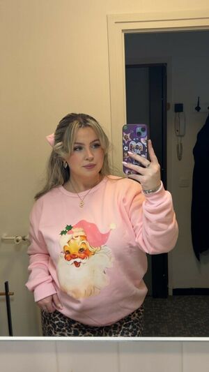 yifiwog486, 24 years old from Austria