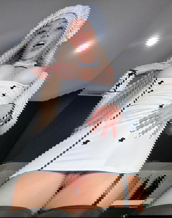 n_ob21-40, 21 years old from United Kingdom