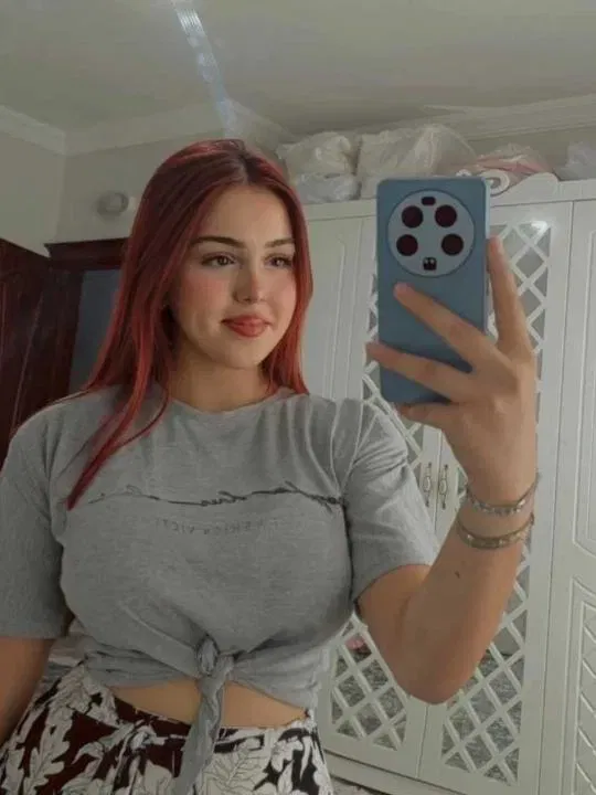 xeyisir205, 22 years old from United States