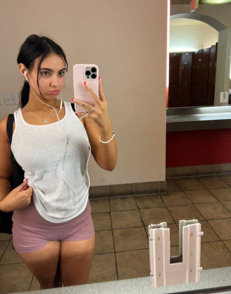 fahora3313, 25 years old from United Kingdom