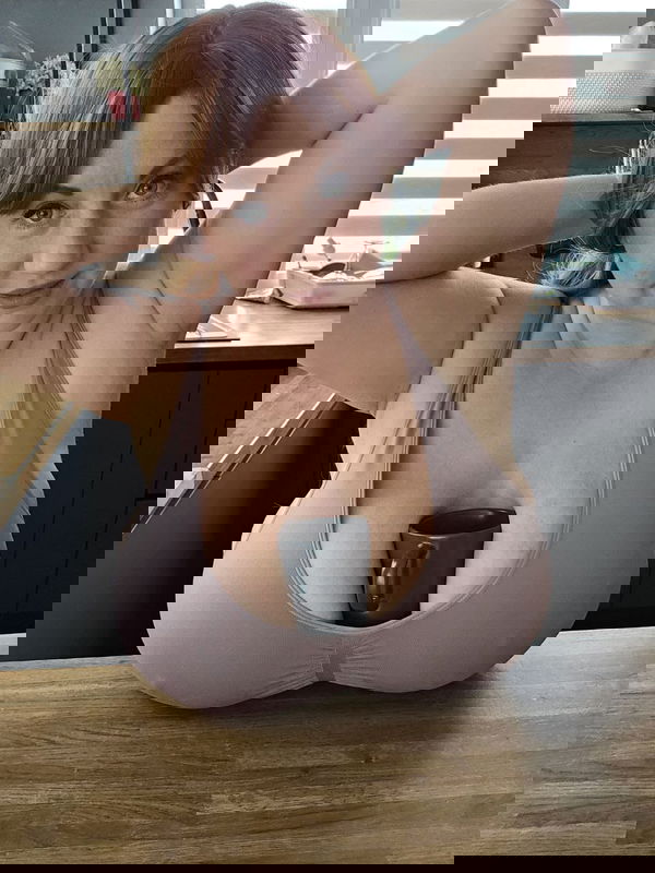 m9xjqq, 22 years old from United States