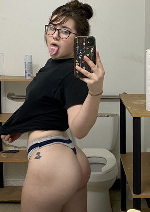 AlicePerry77's Profile Photo