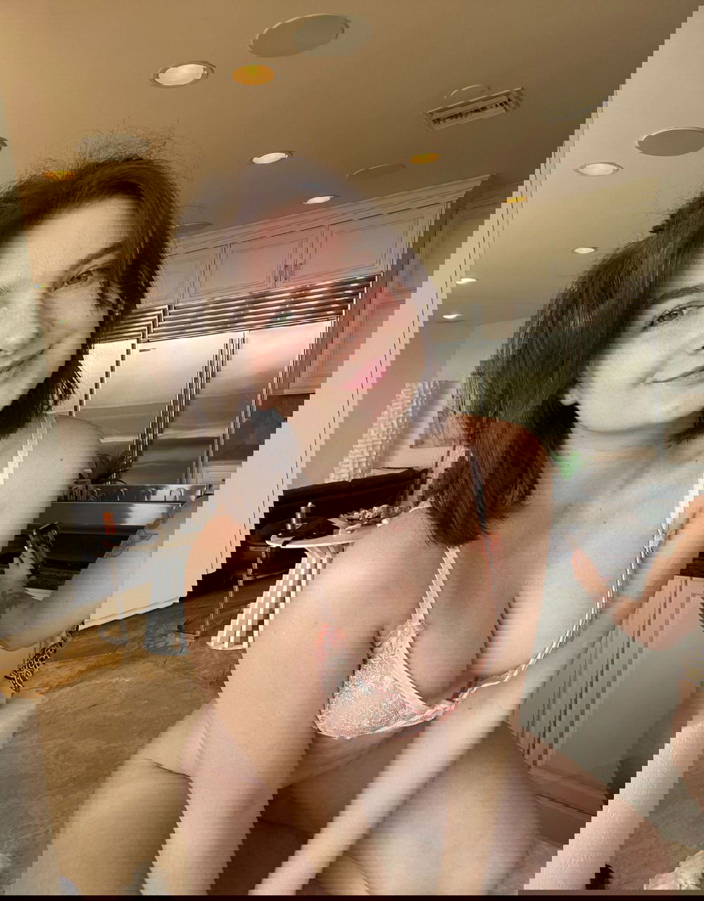 riris79867's Cover Photo