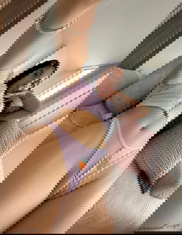 napowobo, 23 years old from United States