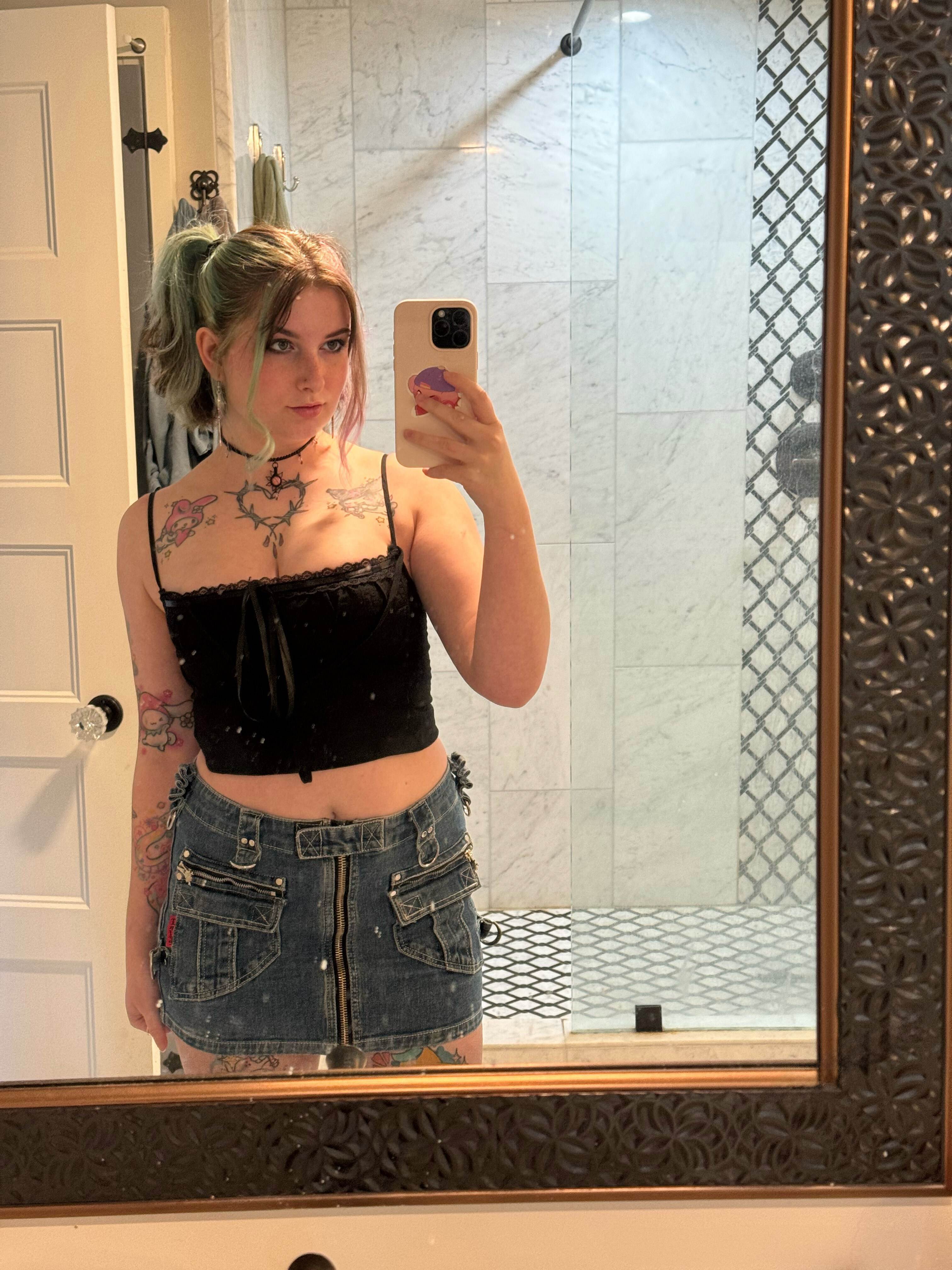 MeganxButler, 22 years old from Austria