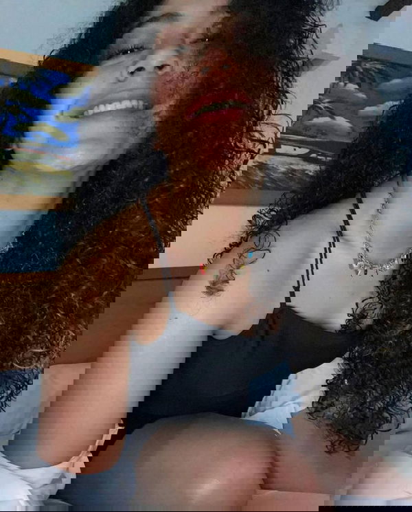 vowovix893, 23 years old from Canada