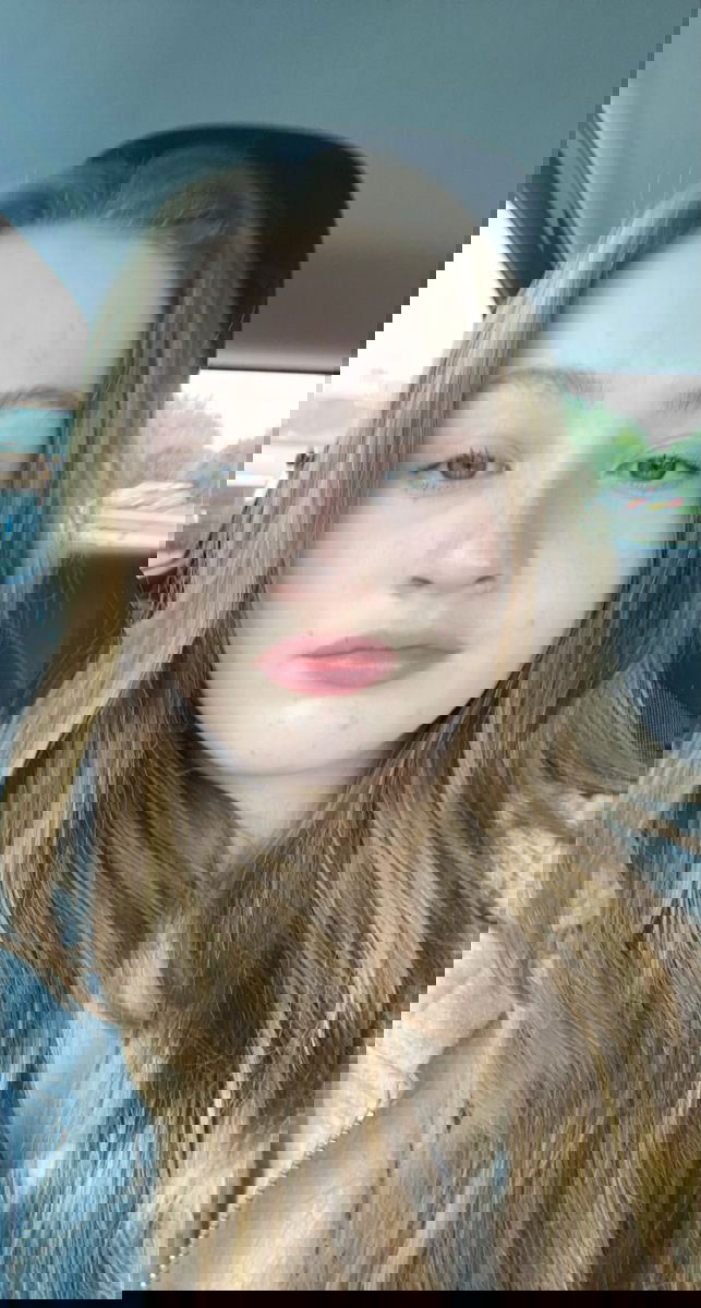 Mariana21111's Cover Photo