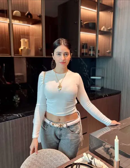 nalixa6642, 19 years old from Australia