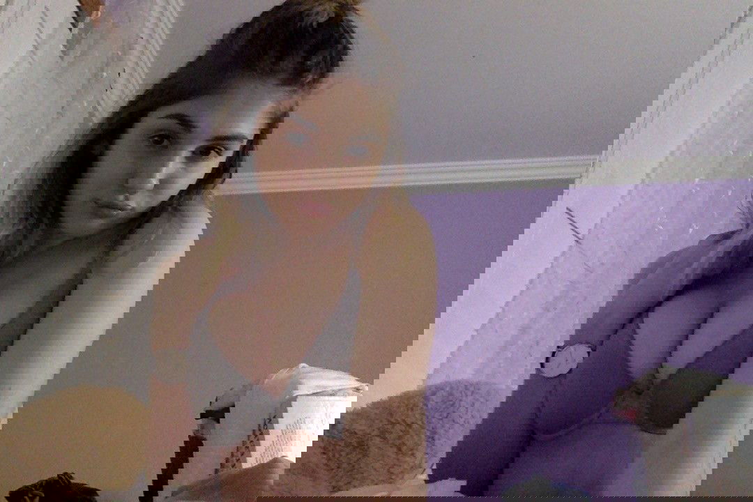 lindaR6861, 20 years old from United Kingdom