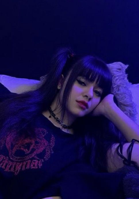 Elbe Große, 24 years old from United States