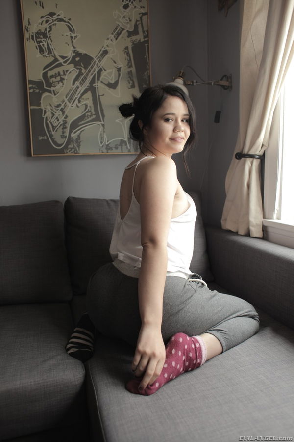 manewi3203, 21 years old from Cyprus