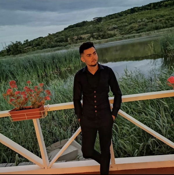 Gabriel6189, 20 years old from Romania