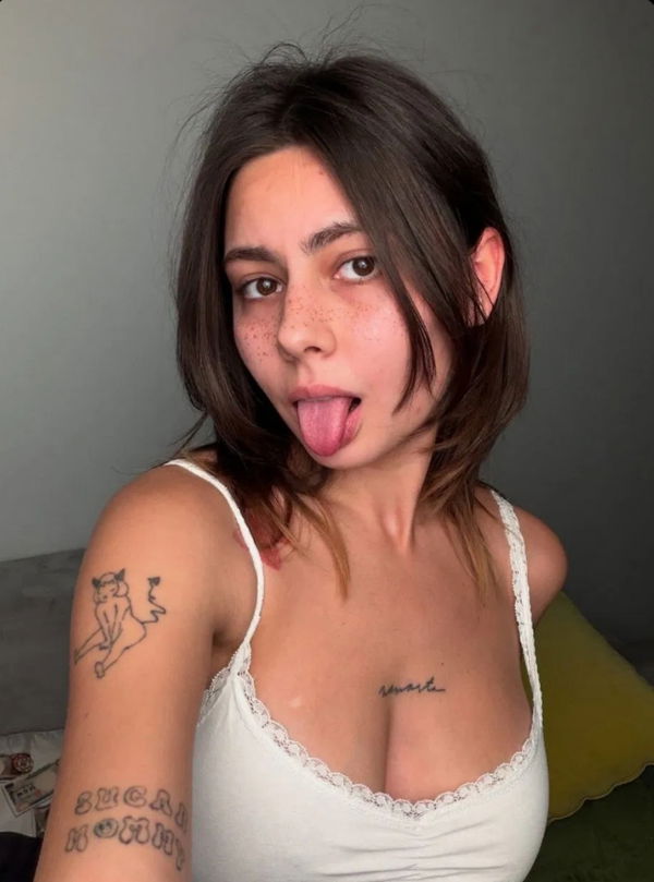 nbiuxyaq, 25 years old from United States