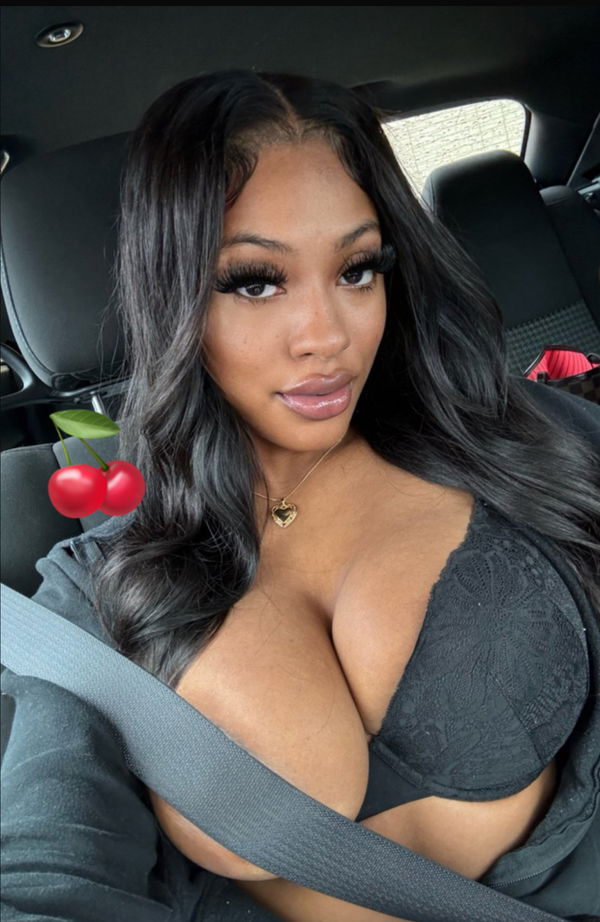 Queen453335, 25 years old from United States