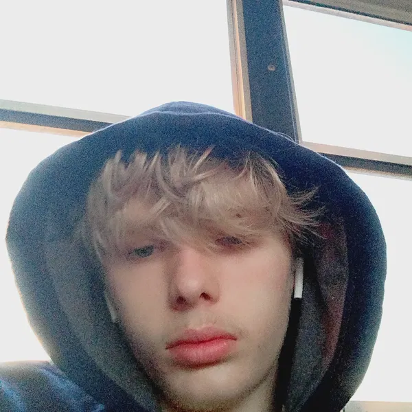 maison2tuff, 18 years old from United States