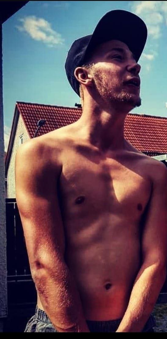 willi2001's Cover Photo