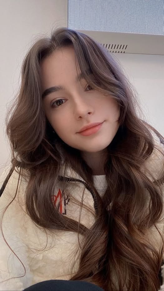 wajeloc243, 21 years old from United Kingdom