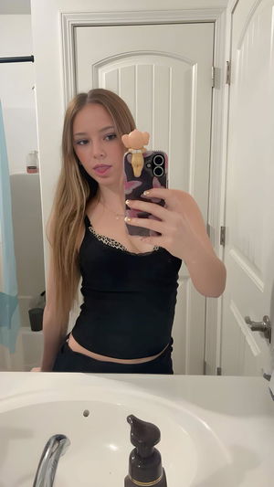 teneliw950's Profile Photo