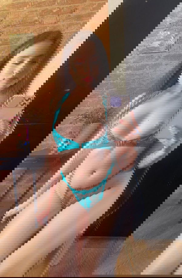 tahex28669, 22 years old from United Arab Emirates